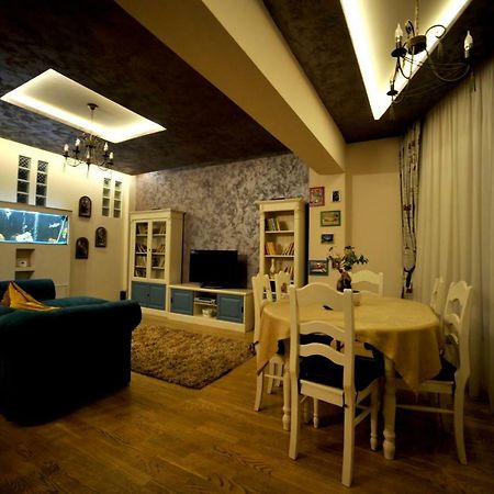 Classic Apartment Брашов Екстериор снимка