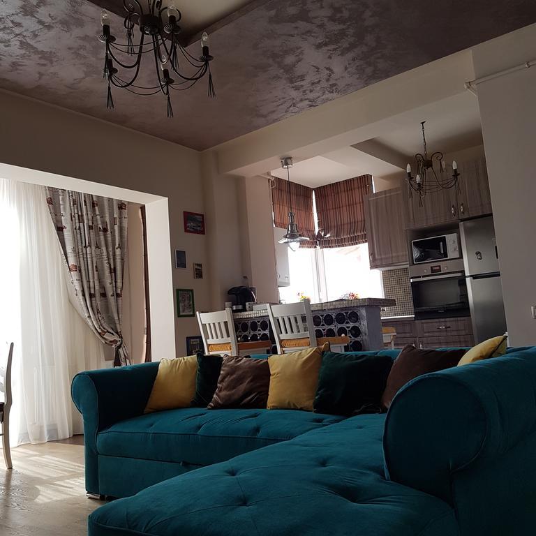 Classic Apartment Брашов Екстериор снимка