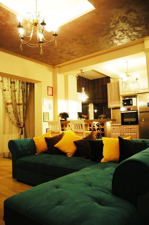 Classic Apartment Брашов Екстериор снимка