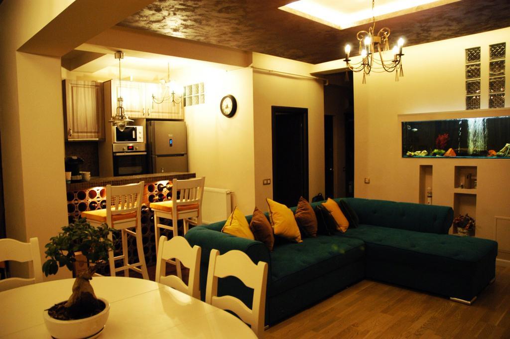 Classic Apartment Брашов Екстериор снимка