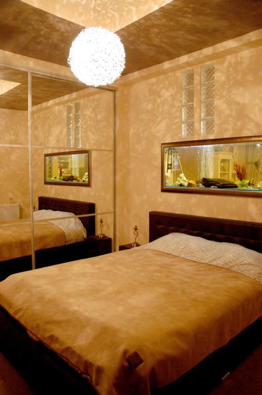 Classic Apartment Брашов Екстериор снимка