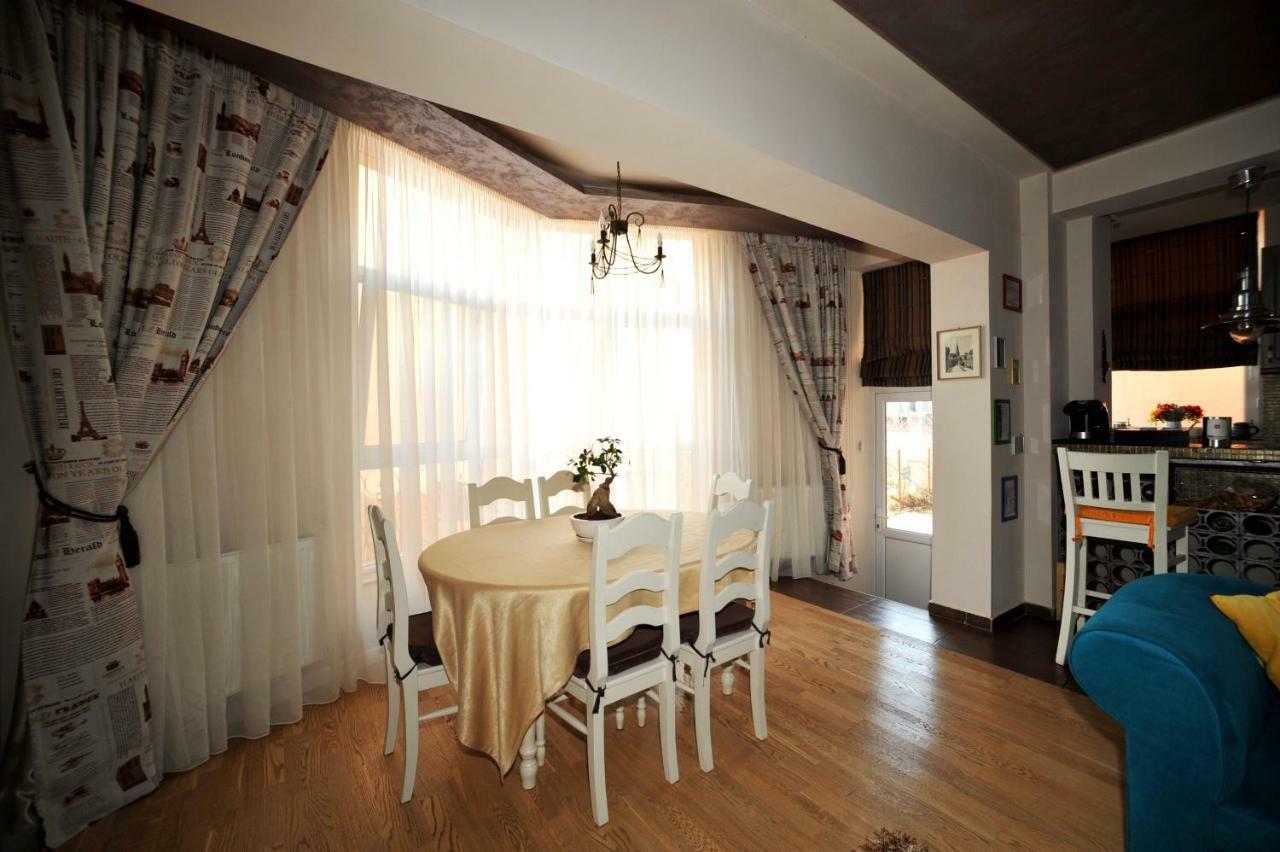 Classic Apartment Брашов Екстериор снимка