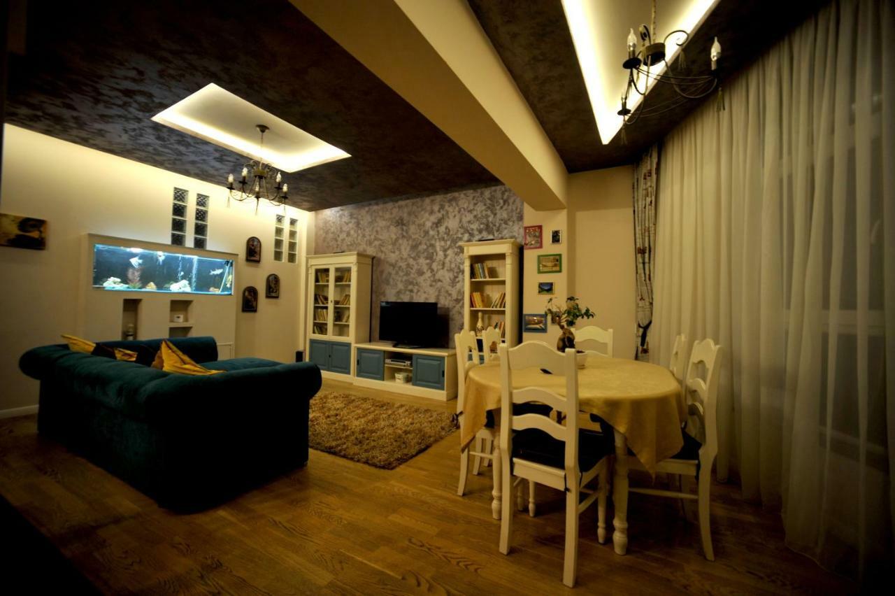 Classic Apartment Брашов Екстериор снимка